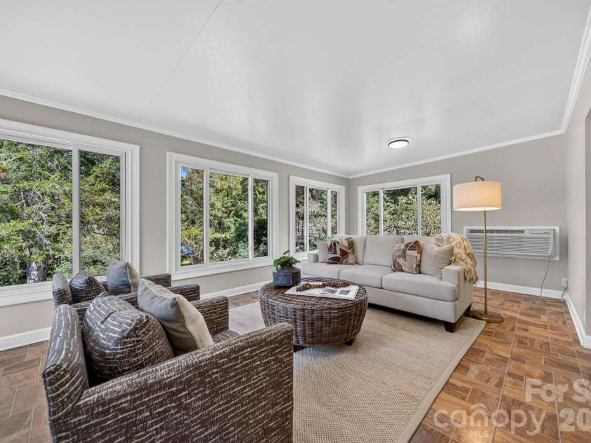 7601 Woodstream Drive, Charlotte, NC 28210.  MLS# CAR4424683, YatesRealty ID 51386. 