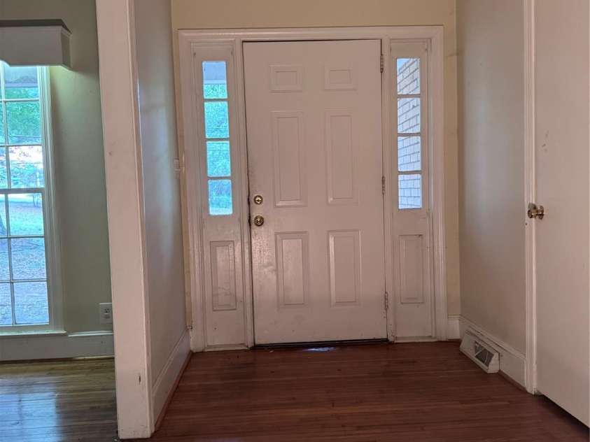 1713 White Store Road, Monroe, NC 28112.  MLS# CAR4425609, YatesRealty ID 51387. Foyer