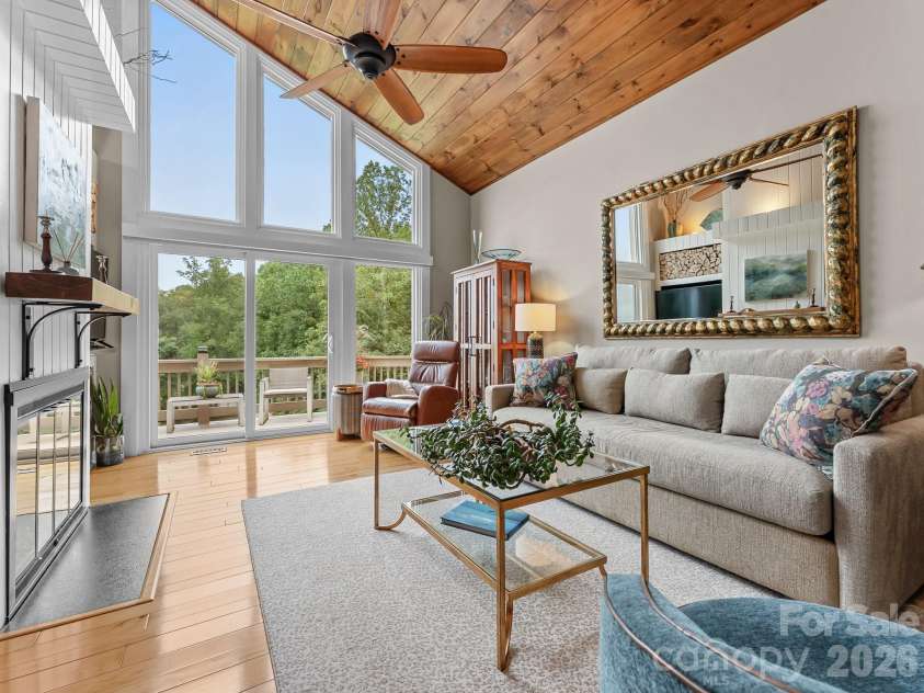 116 Country Ridge Road, Laurel Park, NC 28739.  MLS# CAR4424750, YatesRealty ID 51388. 