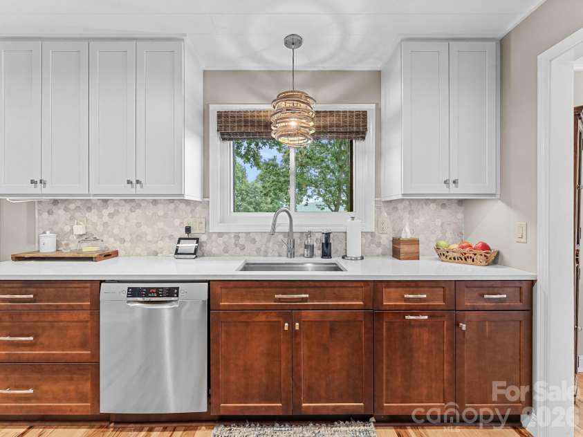 116 Country Ridge Road, Laurel Park, NC 28739.  MLS# CAR4424750, YatesRealty ID 51388. 