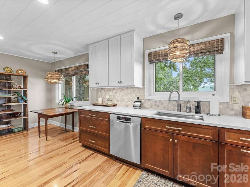 116 Country Ridge Road, Laurel Park, NC 28739.  MLS# CAR4424750, YatesRealty ID 51388. 