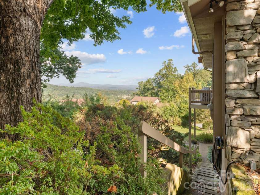 116 Country Ridge Road, Laurel Park, NC 28739.  MLS# CAR4424750, YatesRealty ID 51388. 