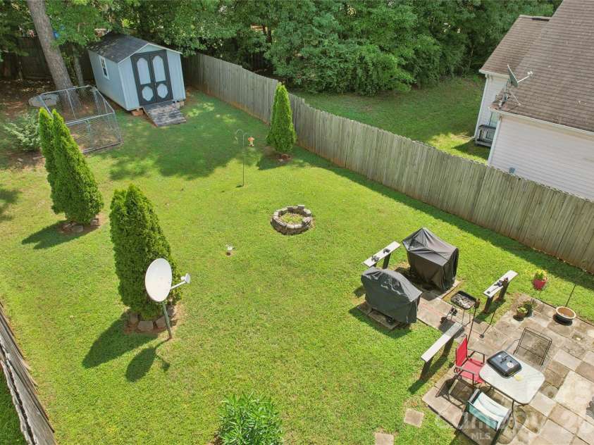 10420 Hugue Way, Charlotte, NC 28214.  MLS# CAR4415231, YatesRealty ID 51389. Back Yard