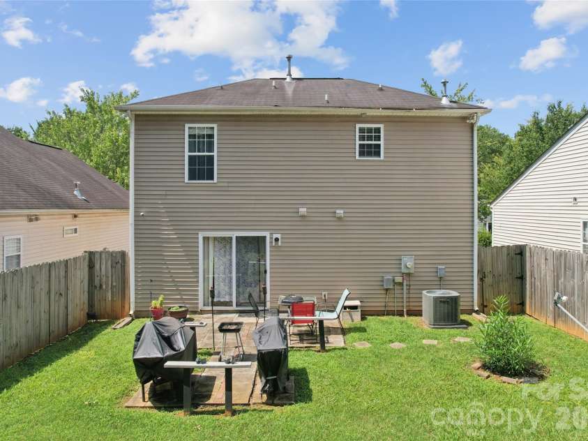10420 Hugue Way, Charlotte, NC 28214.  MLS# CAR4415231, YatesRealty ID 51389. Back Yard