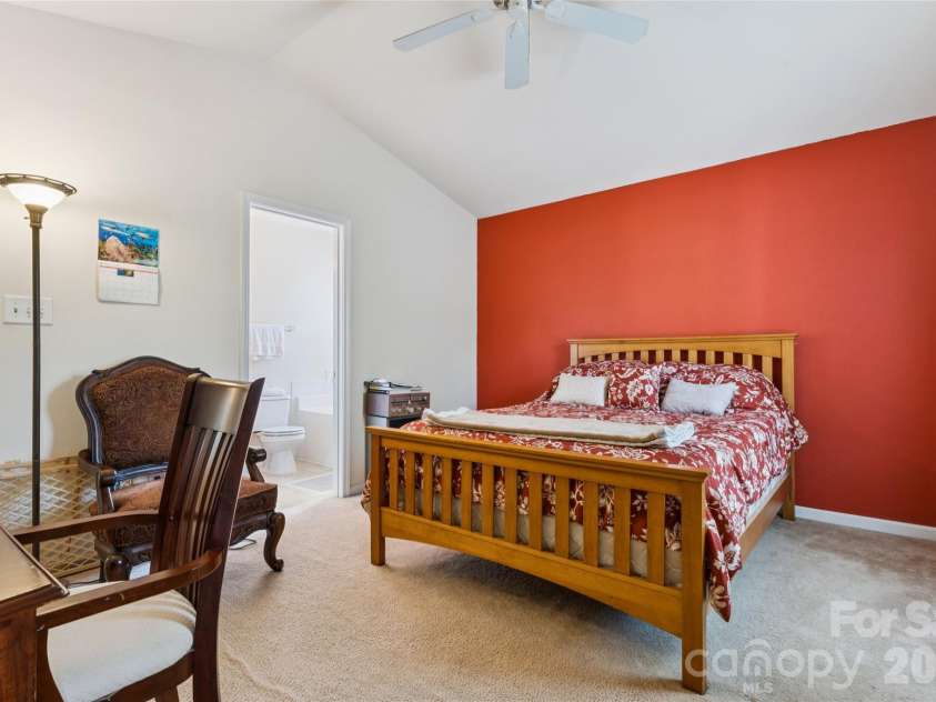 10420 Hugue Way, Charlotte, NC 28214.  MLS# CAR4415231, YatesRealty ID 51389. Primary Bedroom