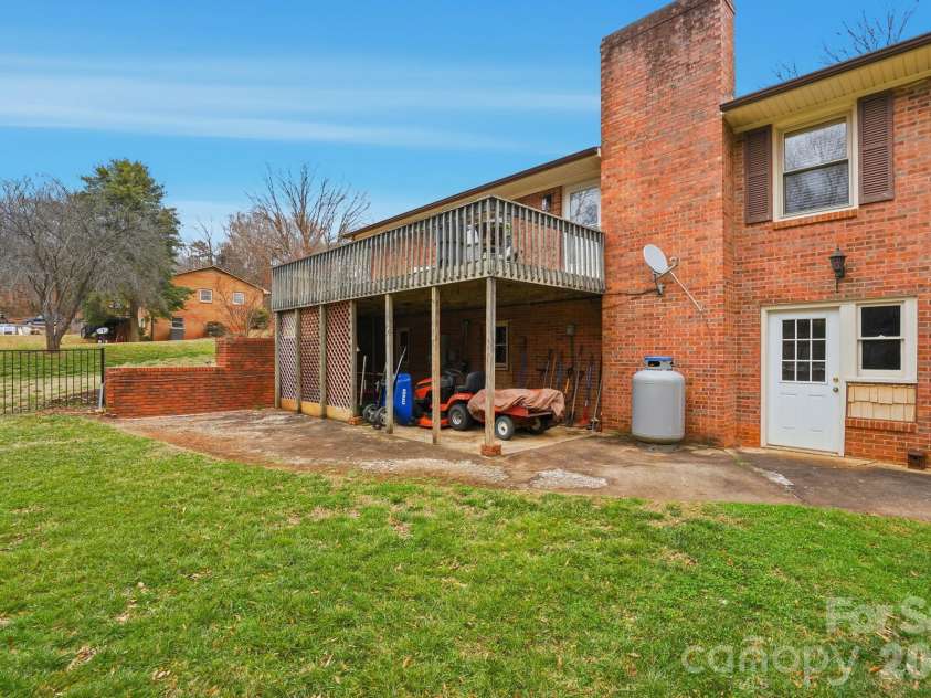 3228 Springfield Drive, Lincolnton, NC 28092.  MLS# CAR4338120, YatesRealty ID 5139. Covered Patio