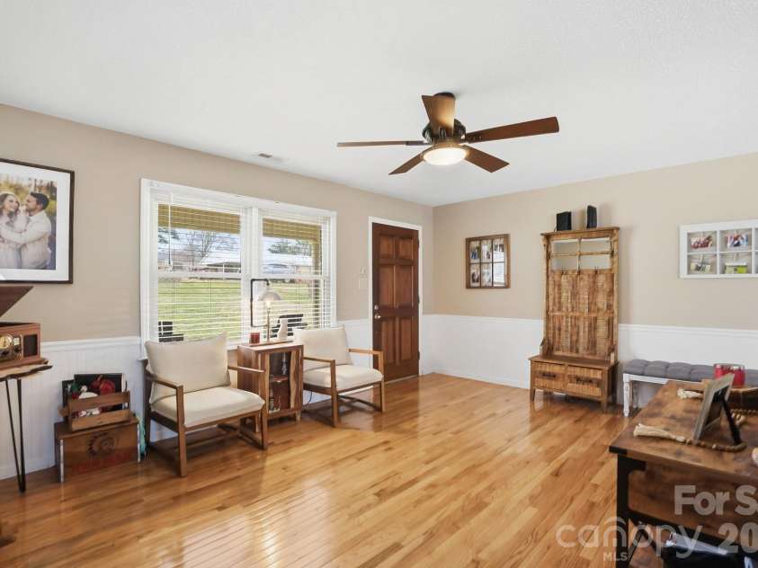 3228 Springfield Drive, Lincolnton, NC 28092.  MLS# CAR4338120, YatesRealty ID 5139. Gorgeous Wood Floors