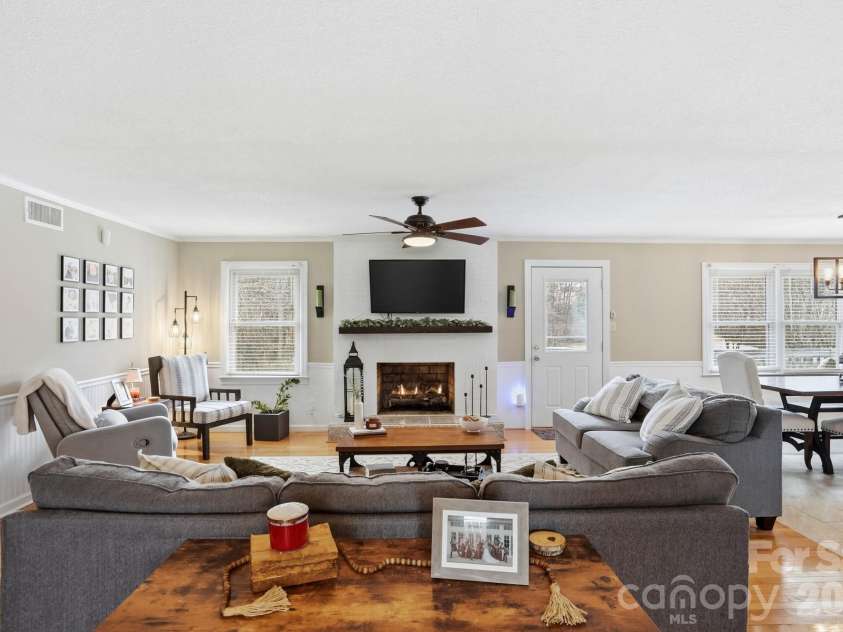 3228 Springfield Drive, Lincolnton, NC 28092.  MLS# CAR4338120, YatesRealty ID 5139. Living View
