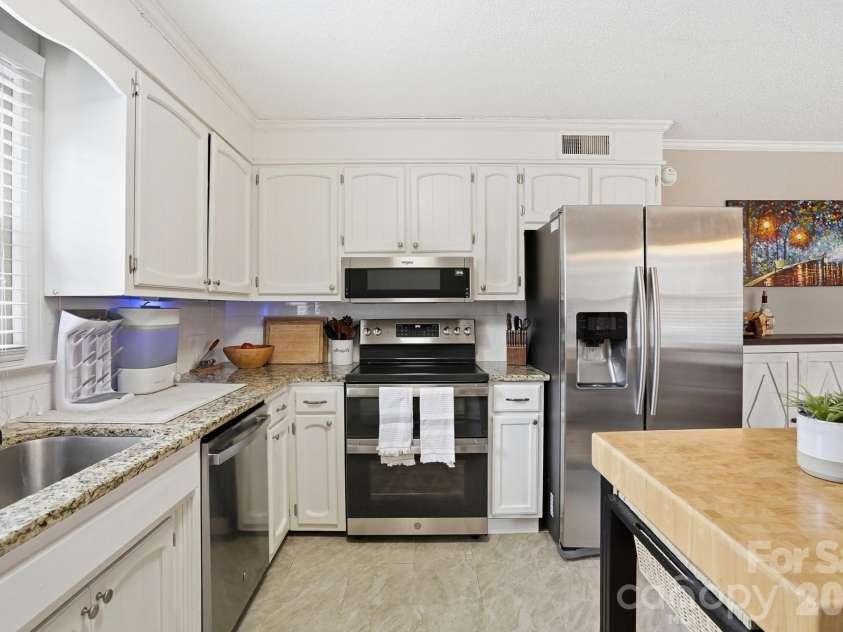 3228 Springfield Drive, Lincolnton, NC 28092.  MLS# CAR4338120, YatesRealty ID 5139. Refrigerator Included!
