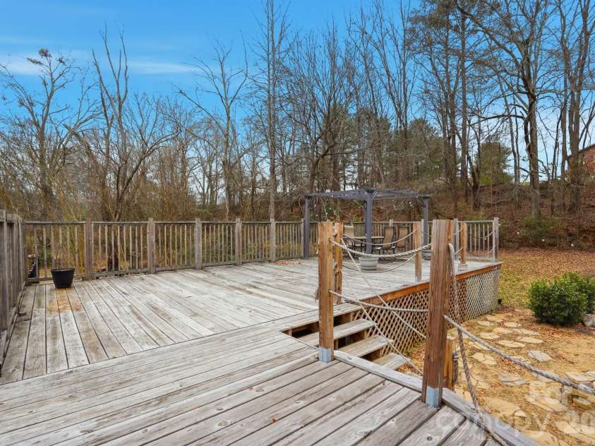 3228 Springfield Drive, Lincolnton, NC 28092.  MLS# CAR4338120, YatesRealty ID 5139. Sunning Deck