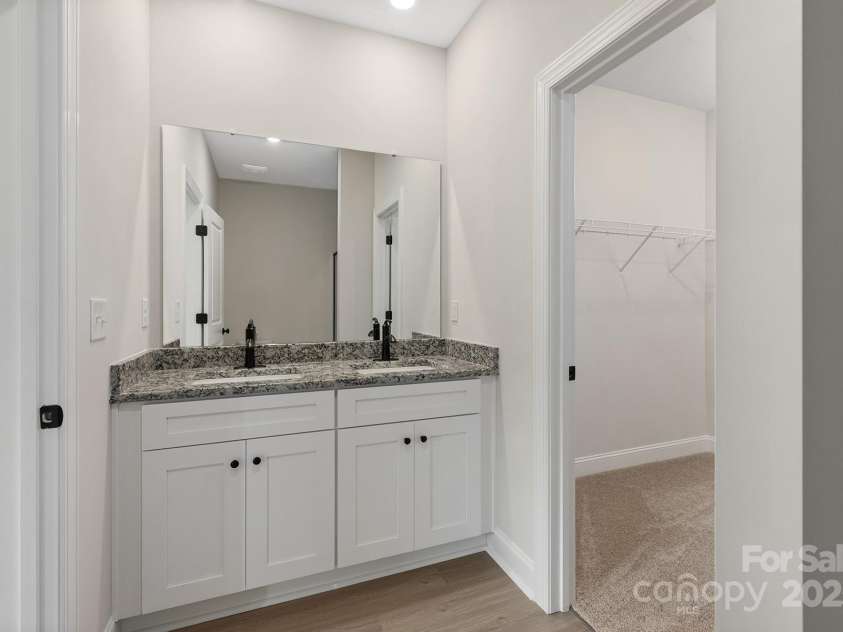 5712 Skinny Drive, Charlotte, NC 28215.  MLS# CAR4233888, YatesRealty ID 5139. 