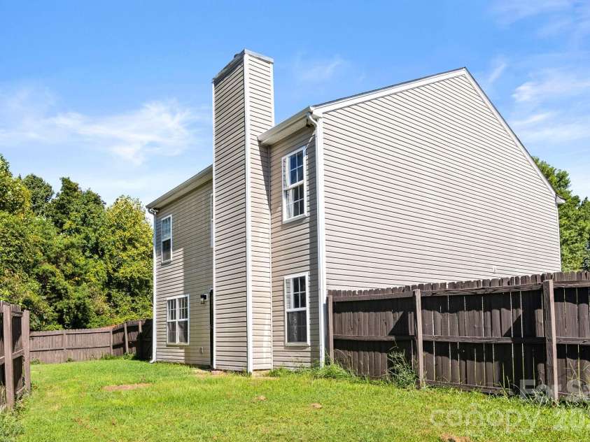 1153 Delander Lane, Charlotte, NC 28214.  MLS# CAR4424709, YatesRealty ID 51391. Fenced in private backyar
