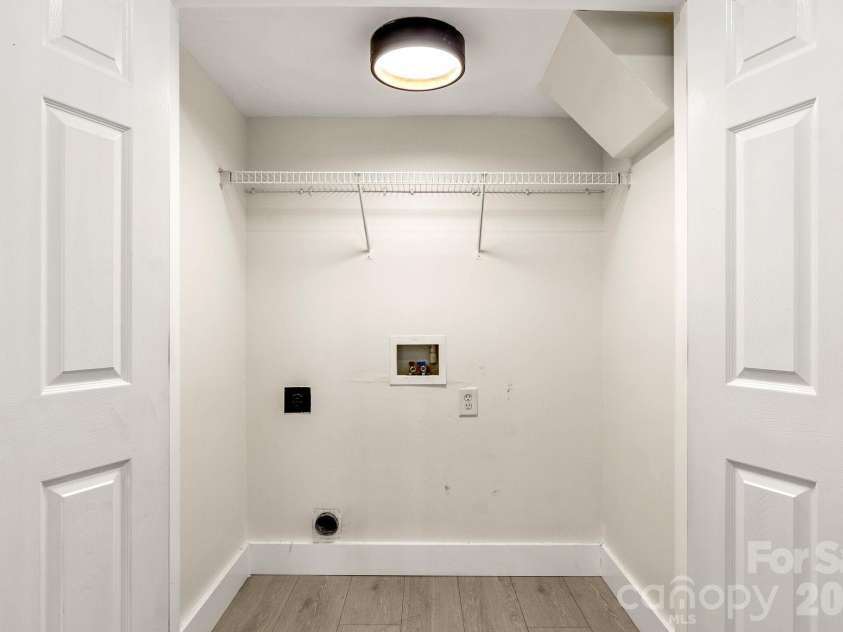 1153 Delander Lane, Charlotte, NC 28214.  MLS# CAR4424709, YatesRealty ID 51391. Laundry closet
