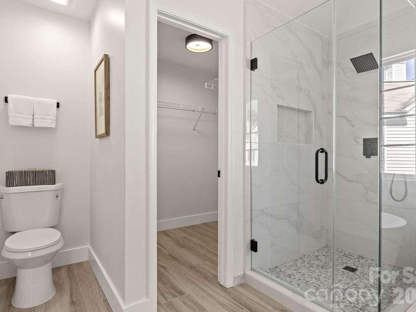 1153 Delander Lane, Charlotte, NC 28214.  MLS# CAR4424709, YatesRealty ID 51391. Walk in primary closet