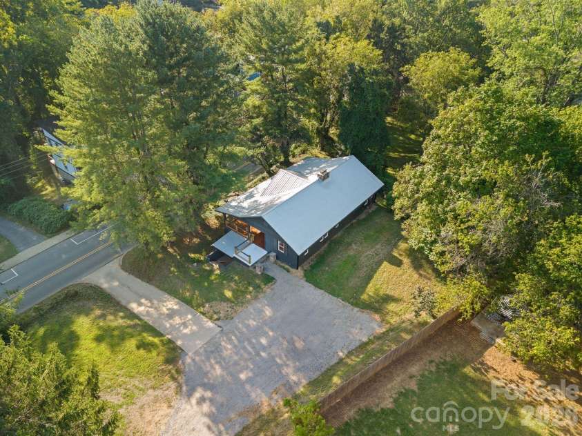 156 State Street, Asheville, NC 28806.  MLS# CAR4423069, YatesRealty ID 51393. 