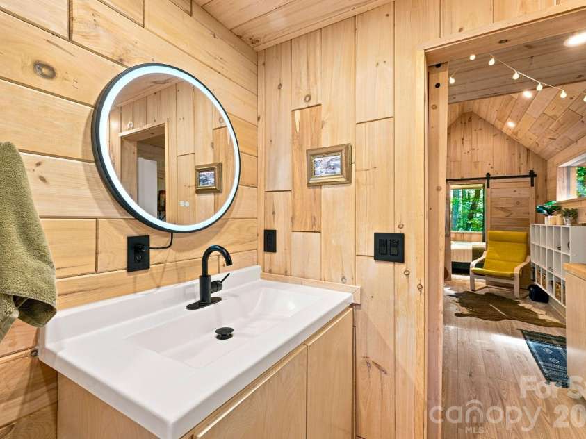 145 Kingfisher Lane, Sylva, NC 28779.  MLS# CAR4425867, YatesRealty ID 51397. 