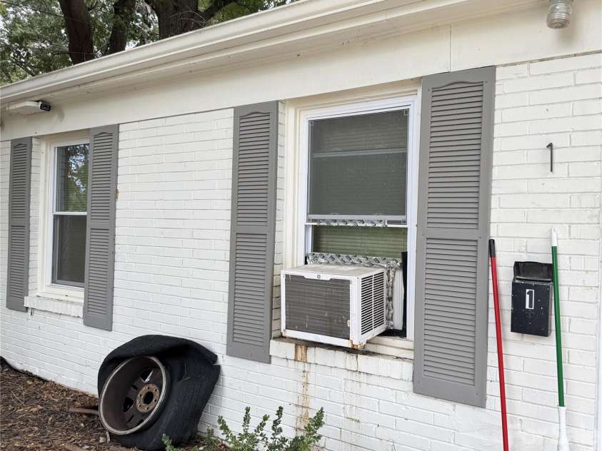 595 Betty Street, Gastonia, NC 28054.  MLS# CAR4424715, YatesRealty ID 51398. Unit 1