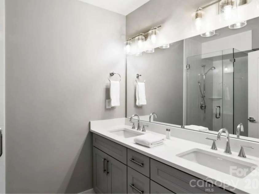 102 Southside Avenue, Asheville, NC 28801.  MLS# CAR4397586, YatesRealty ID 514. 