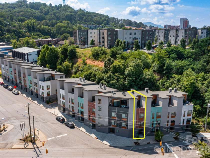 102 Southside Avenue, Asheville, NC 28801.  MLS# CAR4397586, YatesRealty ID 514. 