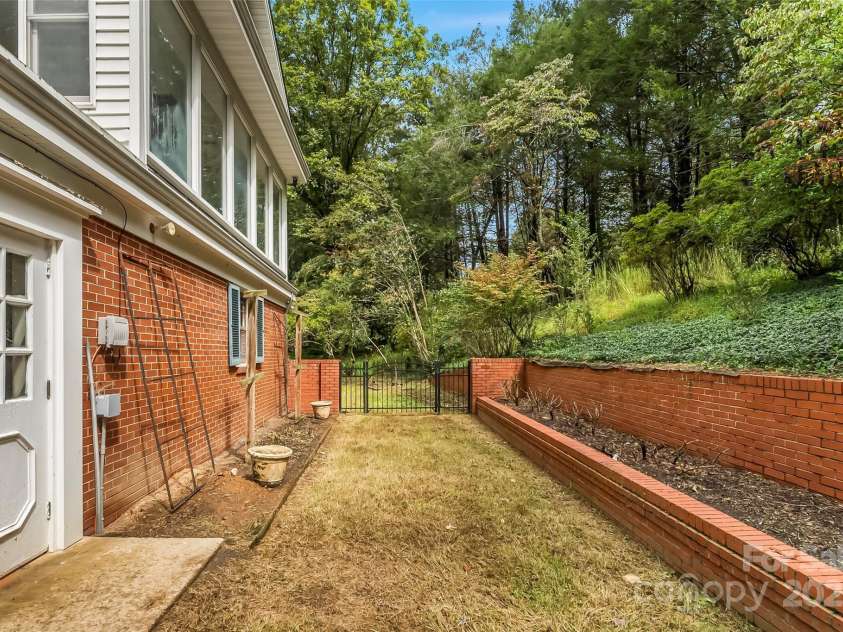 301 Louise Avenue, Valdese, NC 28690.  MLS# CAR4307107, YatesRealty ID 514. 