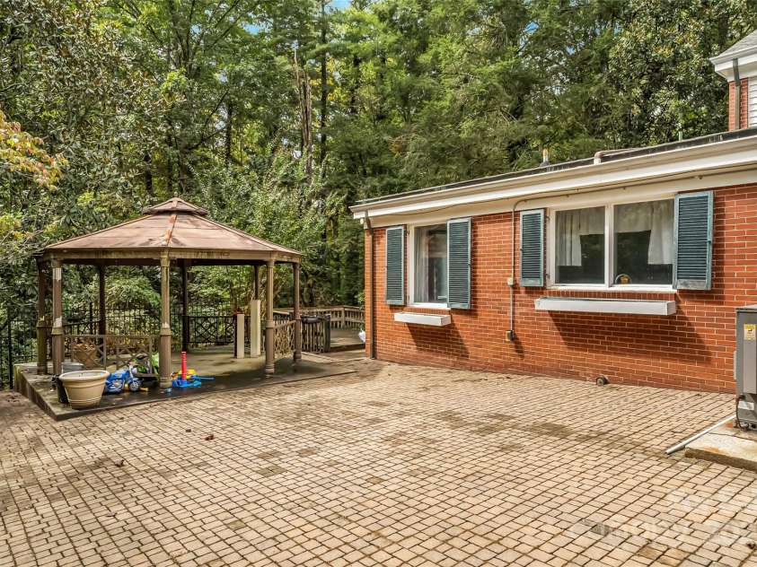 301 Louise Avenue, Valdese, NC 28690.  MLS# CAR4307107, YatesRealty ID 514. 