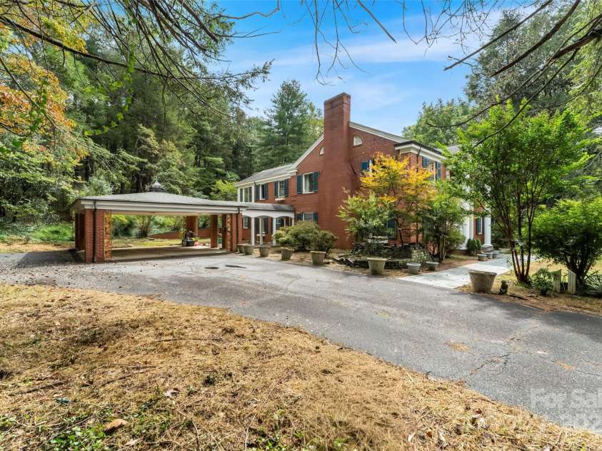 301 Louise Avenue, Valdese, NC 28690.  MLS# CAR4307107, YatesRealty ID 514. 