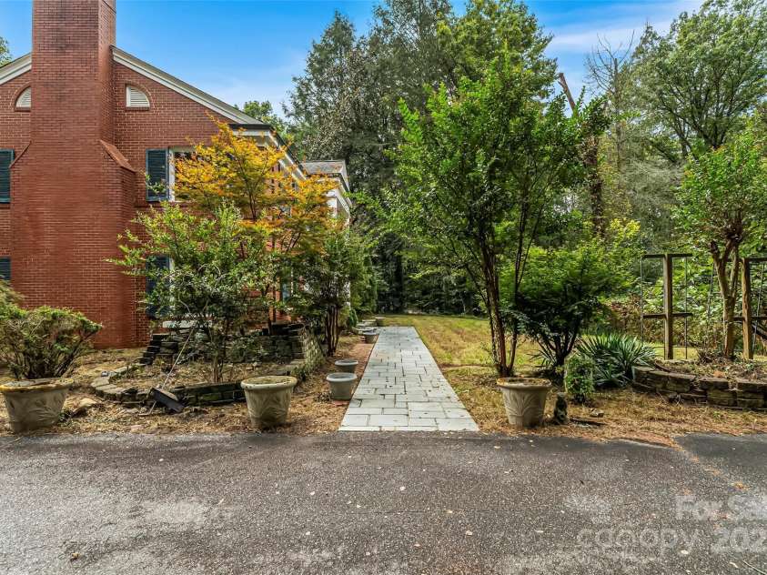 301 Louise Avenue, Valdese, NC 28690.  MLS# CAR4307107, YatesRealty ID 514. 