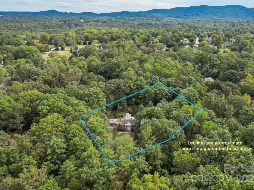 301 Louise Avenue, Valdese, NC 28690.  MLS# CAR4307107, YatesRealty ID 514. 