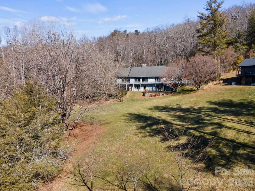 404 Browning Road, Hendersonville, NC 28791.  MLS# CAR4346525, YatesRealty ID 5140. 