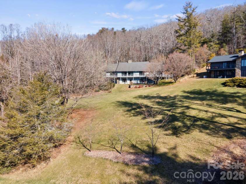 404 Browning Road, Hendersonville, NC 28791.  MLS# CAR4346525, YatesRealty ID 5140. 