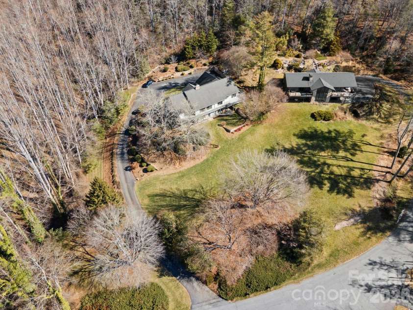 404 Browning Road, Hendersonville, NC 28791.  MLS# CAR4346525, YatesRealty ID 5140. 