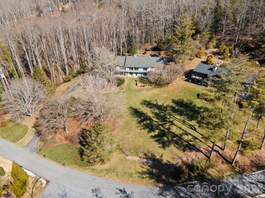 404 Browning Road, Hendersonville, NC 28791.  MLS# CAR4346525, YatesRealty ID 5140. 