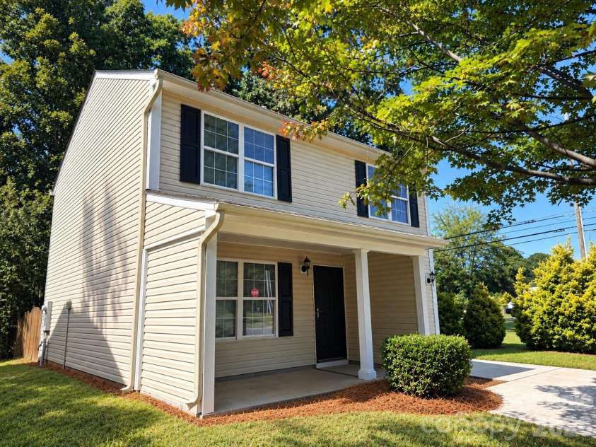 4639 Trillium Fields Drive, Charlotte, NC 28269.  MLS# CAR4425197, YatesRealty ID 51402. 