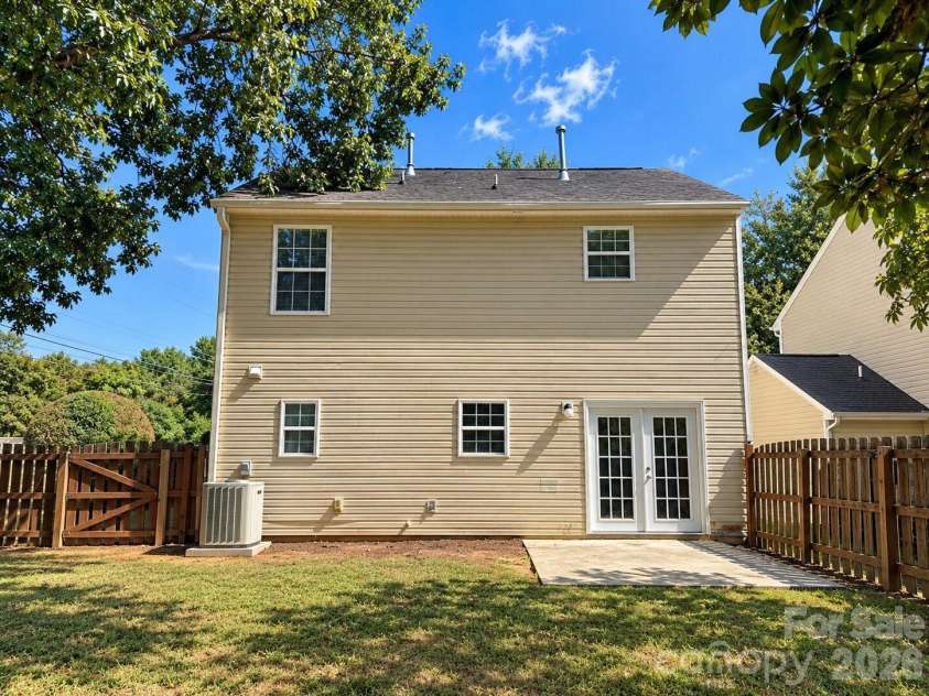 4639 Trillium Fields Drive, Charlotte, NC 28269.  MLS# CAR4425197, YatesRealty ID 51402. 