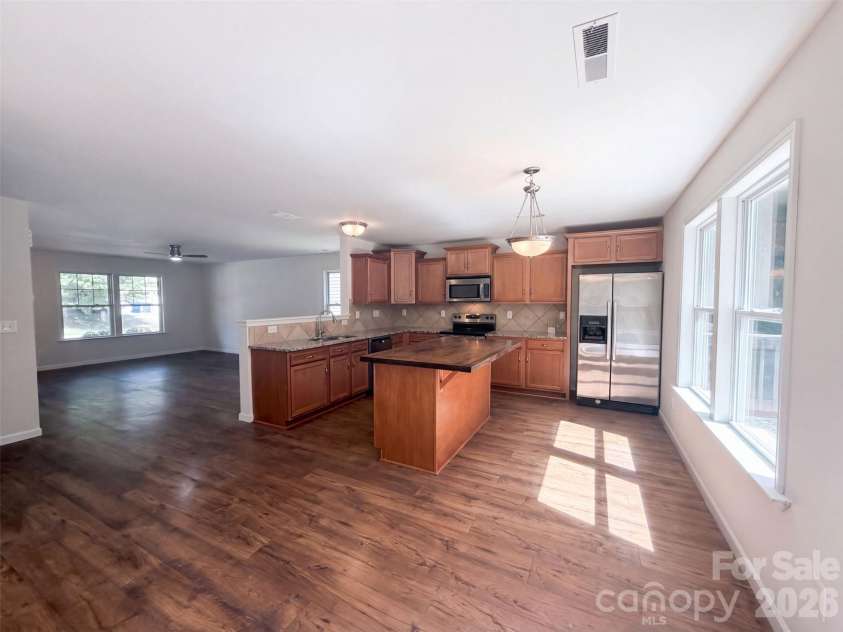 112 Sheridan Court, Mooresville, NC 28115.  MLS# CAR4425883, YatesRealty ID 51403. 