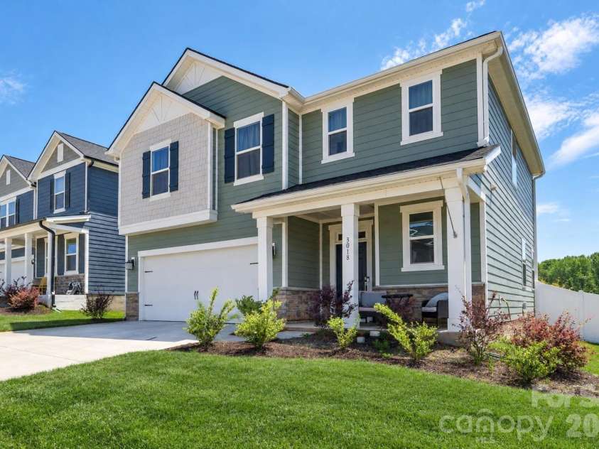 3018 Cunningham Farm Drive, Indian Trail, NC 28079.  MLS# CAR4425246, YatesRealty ID 51404. Covered Front Porch