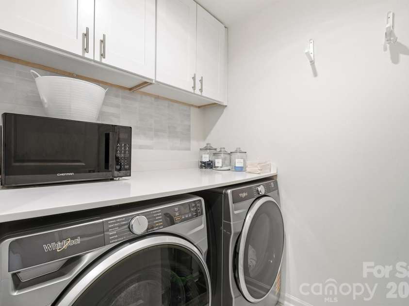 3018 Cunningham Farm Drive, Indian Trail, NC 28079.  MLS# CAR4425246, YatesRealty ID 51404. Upstairs Laundry