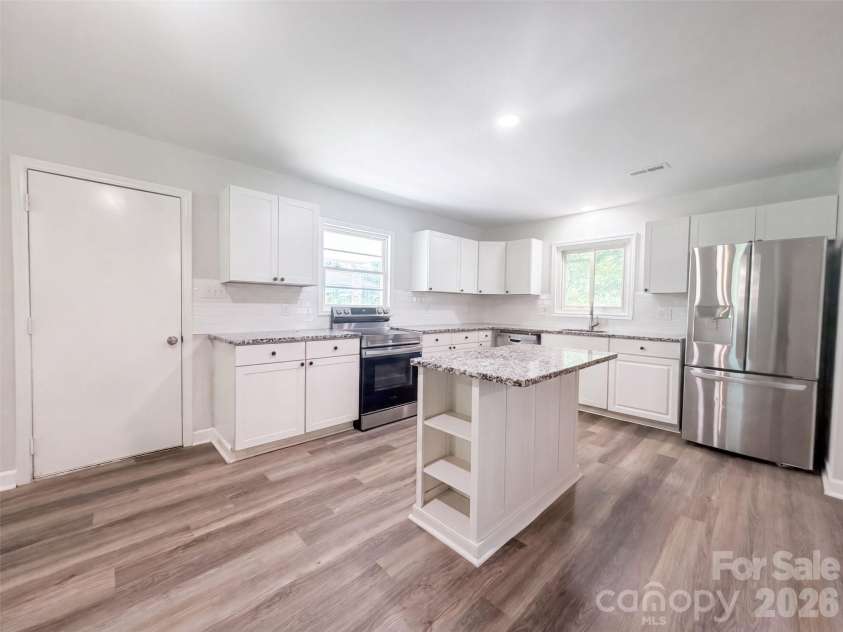 131 Highland Point Avenue, Harmony, NC 28634.  MLS# CAR4425894, YatesRealty ID 51405. 