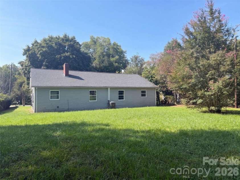 131 Highland Point Avenue, Harmony, NC 28634.  MLS# CAR4425894, YatesRealty ID 51405. 