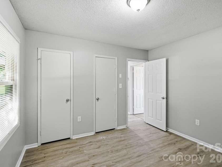 1501 Whisnant Street, Charlotte, NC 28206.  MLS# CAR4412296, YatesRealty ID 51408. 