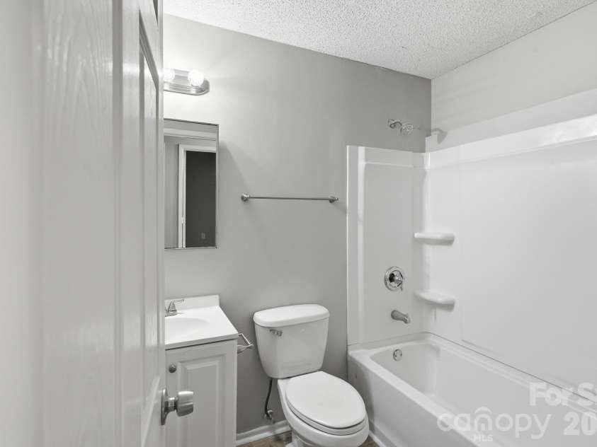 1501 Whisnant Street, Charlotte, NC 28206.  MLS# CAR4412296, YatesRealty ID 51408. 