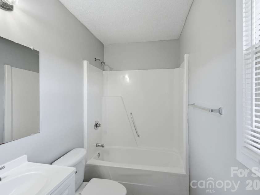1501 Whisnant Street, Charlotte, NC 28206.  MLS# CAR4412296, YatesRealty ID 51408. 