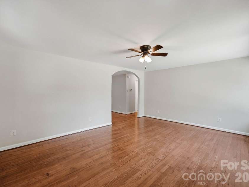 517 Battleground Road, Lincolnton, NC 28092.  MLS# CAR4425854, YatesRealty ID 51409. 