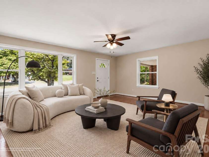 517 Battleground Road, Lincolnton, NC 28092.  MLS# CAR4425854, YatesRealty ID 51409. 