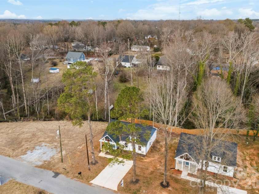 516 Mulberry Street, Cherryville, NC 28021.  MLS# CAR4330104, YatesRealty ID 5141. 