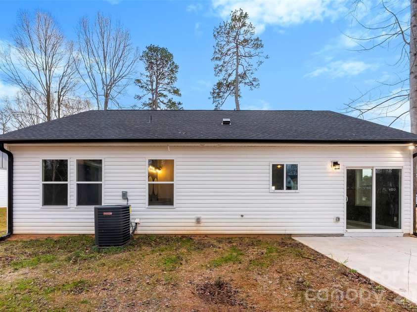 516 Mulberry Street, Cherryville, NC 28021.  MLS# CAR4330104, YatesRealty ID 5141. 