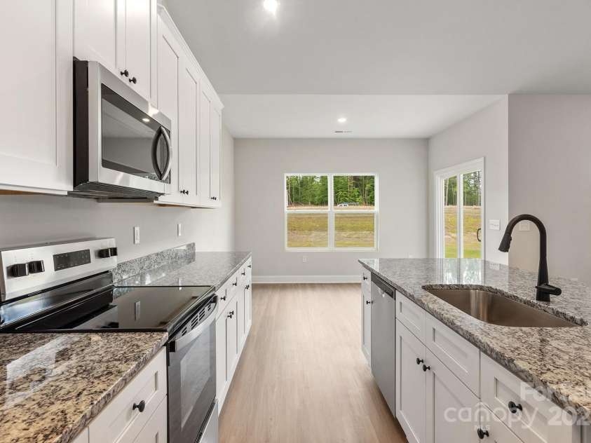 7015 Jerimoth Drive, Charlotte, NC 28215.  MLS# CAR4240517, YatesRealty ID 5141. 