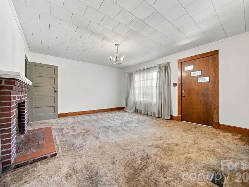 2529 Morganton Boulevard, Lenoir, NC 28645.  MLS# CAR4405261, YatesRealty ID 51410. 