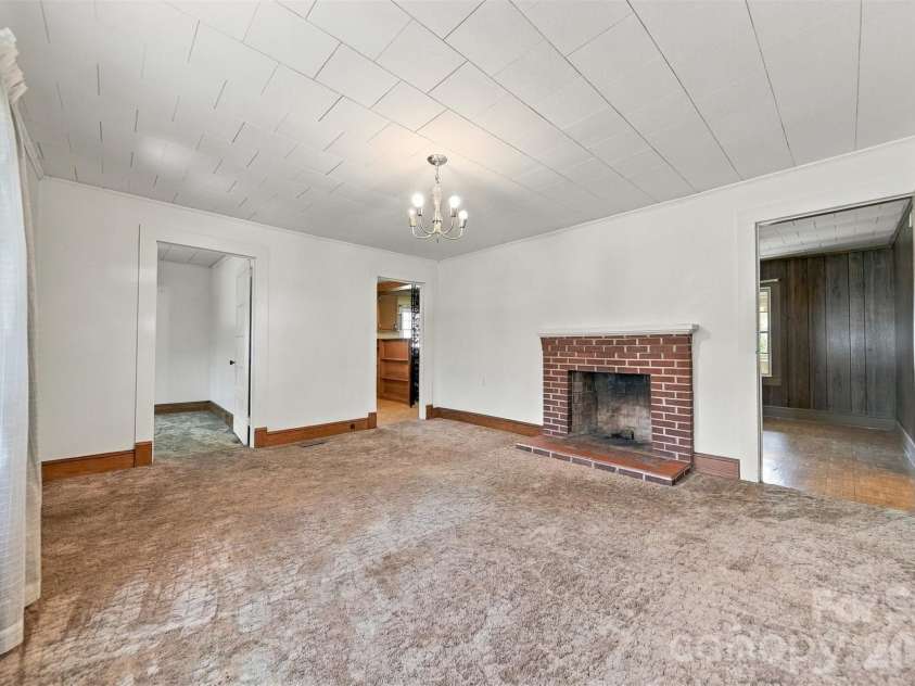 2529 Morganton Boulevard, Lenoir, NC 28645.  MLS# CAR4405261, YatesRealty ID 51410. 