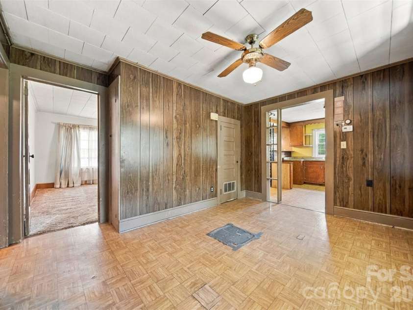 2529 Morganton Boulevard, Lenoir, NC 28645.  MLS# CAR4405261, YatesRealty ID 51410. 